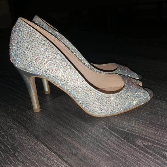 Red dress - Picture 5 of 6